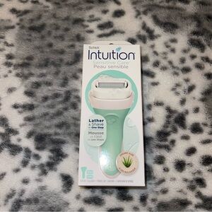 Schick Intuition Razor